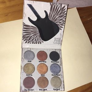 Glam metals eyeshadow palette